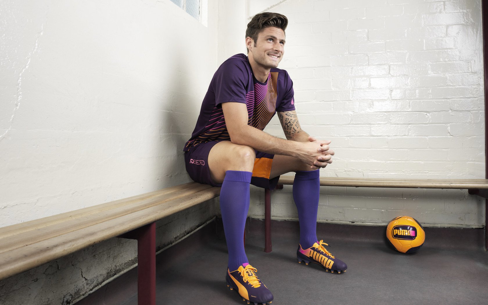 足球热潮席卷，女足影响力扩展，女足球运动