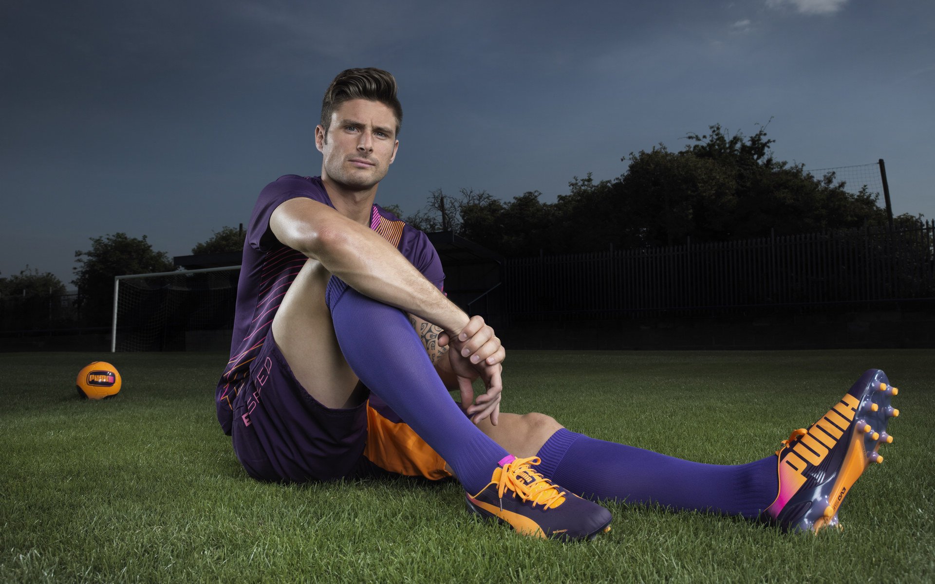 星空体育APP-边路传中是否被快速渗透战术边缘化，边路进攻的战术配合基本方法